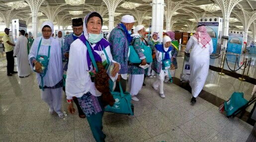 Jemaah Haji Kloter Pertama Langsung Mendarat di Madinah