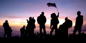 Tips Mendaki Gunung Bagi Pemula