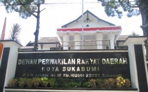 DPRD Kota Sukabumi Diduduki Massa