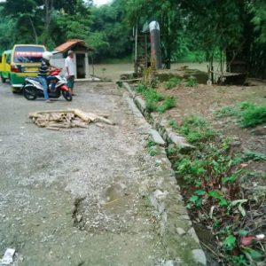 Warga Cikaobandung Pertanyakan Bantuan Kompensasi PT Wika yang Diterima Pihak Desa