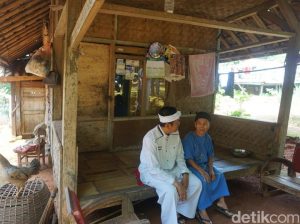 Mak Eli Tak Pernah Bermimpi Dibangunkan Rumah oleh Bupati Purwakarta