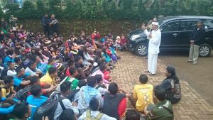 Kunjungi Kampung Tajur, Pelajar Kharisma Darussalam Diajak Cintai Alam