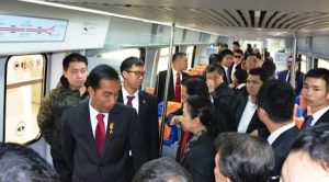 Kereta Cepat Jadi ‘Jokowi’s New Toy’?