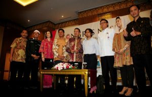 Bupati Purwakarta Dedi Mulyadi Diganjar Penghargaan oleh Komnas HAM