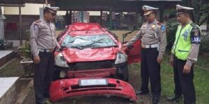 Sebelum Terjun Bebas, Penumpang Jazz Detos Keluar dari Karaoke Venus