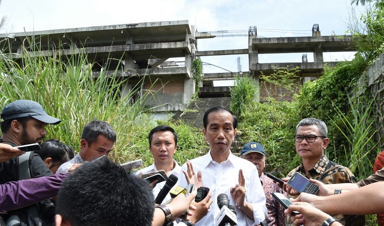 Inspeksi Proyek Hambalang, Presiden Jokowi : Yang Penting Penyelamatan Aset Negara