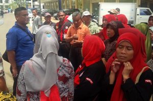 Massa DKR ‘Ontrog’ Kantor BPJS Kota Depok