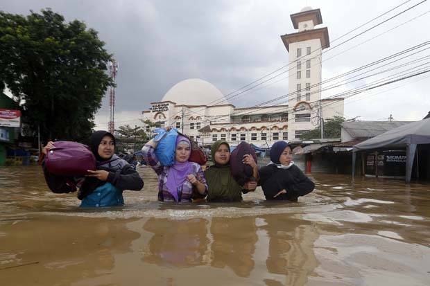 Pemkab Purwakarta Kirim Bantuan Sembako untuk Banjir Bandung