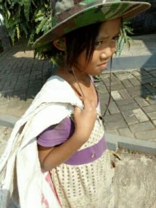 Intan Rela Tinggalkan Indahnya Masa Belia untuk Sekedar Cari Sampah