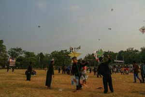 Lestarikan Permainan Tradisional, Ratusan Anak di Purwakarta Ikuti Festival Layang-Layang