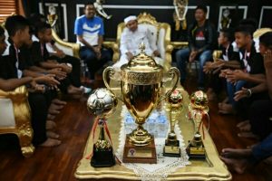 Bupati Purwakarta Hadiahi ASAD 313 Stadion Megah