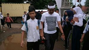 Puluhan Pelajar Kocar-kacir Kepergok Merokok oleh Bupati Purwakarta Dedi Mulyadi