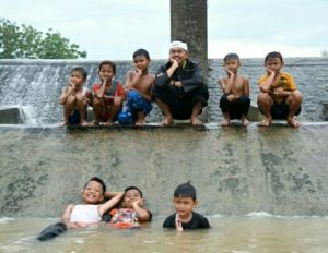 Warga Waled Cirebon Heran Lihat Perilaku Bupati Purwakarta, kok Bisa?