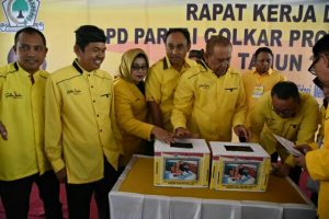 Golkar Jabar Berhasil Kumpulkan Rp300 Juta untuk Devina-Devani