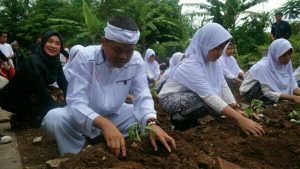 Bupati dan Pelajar Purwakarta Kompak Beri Solusi Kenaikan Harga Cabai