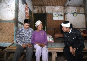 Tanpa Valentinan, Abah Ma’i dan Mak Kasih Tetap Romantis