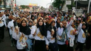 Buruh di Purwakarta Jalankan Program Beras Perelek