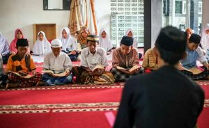 Usai Belajar di Sekolah, Pelajar di Purwakarta Berangkat ke Pesantren