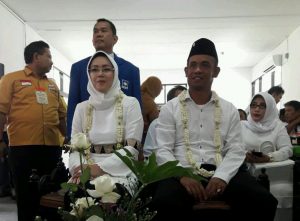Anne-Aming Tak Bawa Banyak Pendukung Daftar ke KPU Purwakarta