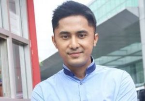 Aktris Hengky Kurniawan Nyalon di KBB Dampingi Aa Umbara