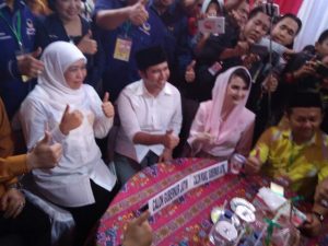 Khofifah-Emil Resmi Daftar ke KPU Jatim