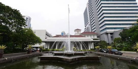 Sandi Proyeksikan Balaikota Jakarta Jadi Tempat Wisata