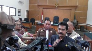 Berharap Aset Tak Disita Negara, Jamaah First Travel Sambangi Kejari Depok