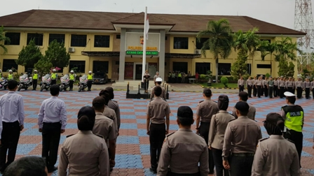 Operasi Zebra Lodaya, Polres Subang Gelar Pasukan di Halaman Polres Subang