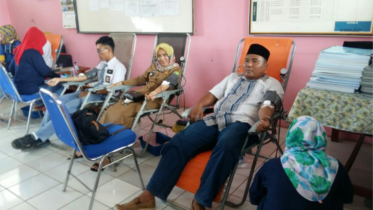 Pelajar SMA Negeri 1 Pabuaran Subang, Sumbang Puluhan Tube Darah