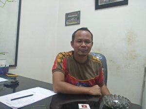 Satpol PP Purwakarta Lakukan Penertiban Benner