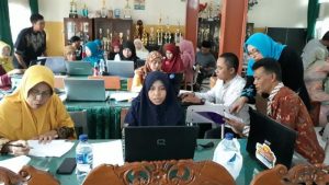Disdik Purwakarta Gelar Bimtek Penyusunan Instrumen Penilaian Guru SD