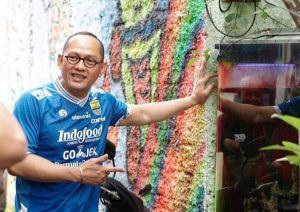 Indonesia Political Review: Caleg Tak Kampanye Lalu Menang, Rusak Demokrasi