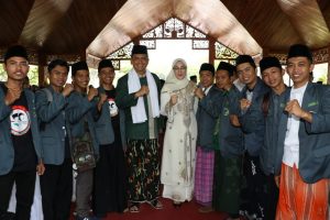 Sarungan Ciri Khas Islam Nusantara