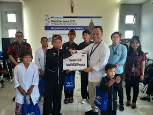 Menebar Kasih, WOM Finance Natalan Bersama Yos Sudarso