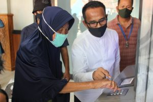 Mantul! Ada ATM Beras di Kantor Disdik Purwakarta
