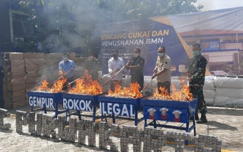 Bea Cukai Purwakarta Musnahkan Ratusan Ribu Rokok Ilegal