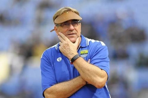 Bukan Soal Klasemen, Persib Bandung Desak Kepastian Liga 1