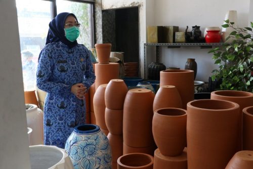 Pot Bunga Keramik Plered Ternyata Jadi Primadona