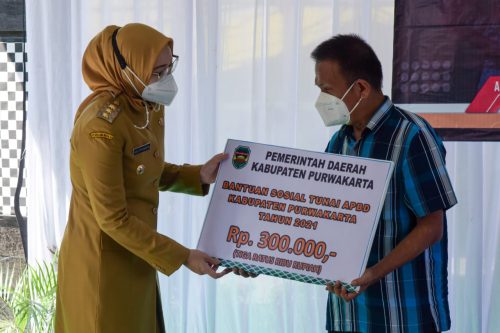 Pemkab Purwakarta Salurkan BST untuk 15.000 KPM