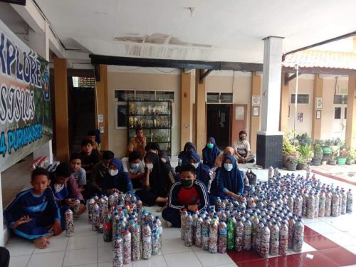 Ecobrick Jadi Solusi Pembelajaran Selama Pandemi di Purwakarta