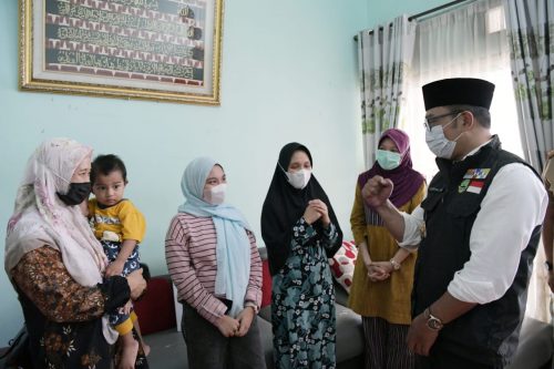 Gubernur Jabar Kunjungi Rumah Duka Kru KRI Nanggala 402