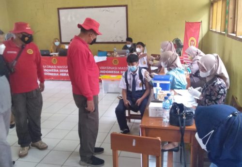 BIN Daerah Jabar Kembali Gelar Vaksinasi Ribuan Pelajar dan Santri