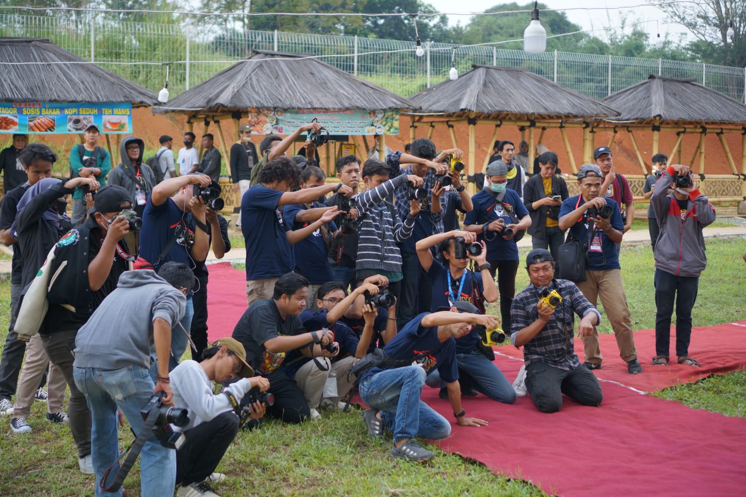 Ratusan Fotografer Ramaikan Purwakarta Lautan Fotografi