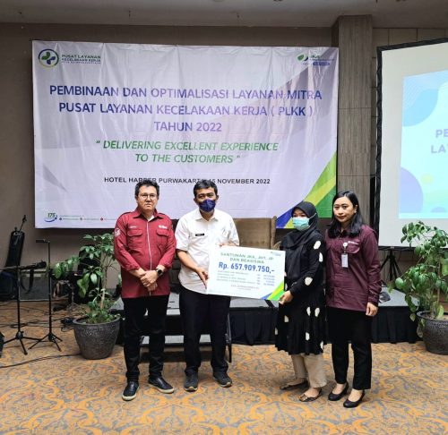 BPJamsostek Purwakarta Beri Santunan Rp657 Juta kepada Ahli Waris