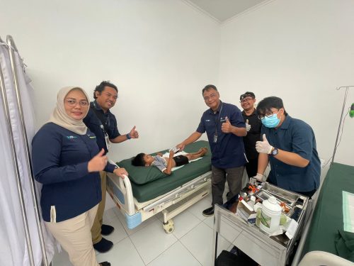 Laksanakan Program TJSL, Jasa Tirta II Lakukan Khitan Puluhan Anak