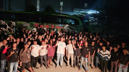 Peringati Hari Sumpah Pemuda, Caleg Elthon Ngaliwet Bareng Anak Muda se-Desa Cinangka