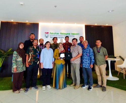 Ciptakan Lulusan Sarjana Berkompeten, FIK UBP Karawang Gelar Benchmarking KurOBE ke Telkom University