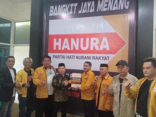 Hidayat Resmi Mendaftar Sebagai Bacabup ke Partai Hanura Purwakarta