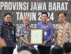 Pj Bupati Purwakarta Raih Penghargaan Siddhakarya 2024