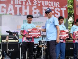 Perum Jasa Tirta II Serahkan Beasiswa Atlet Berprestasi, Dukung Pendidikan Generasi Muda